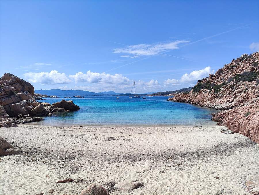 La cala Coticcio, en Caprera